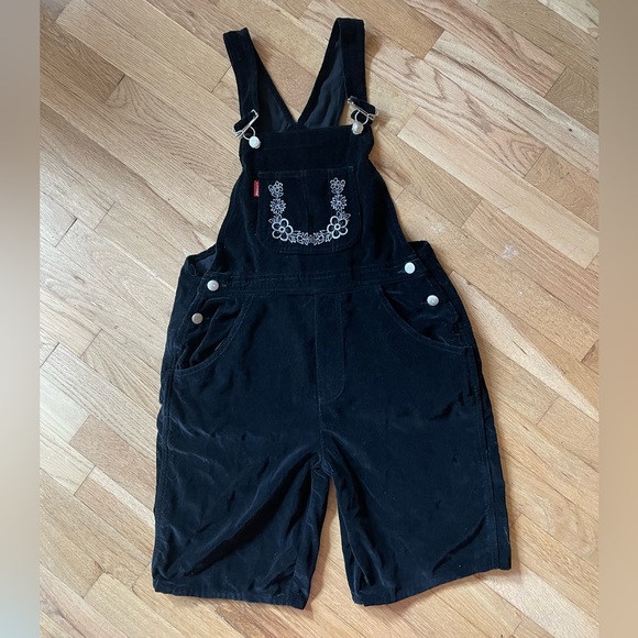dmode Denim - 1990’s Vintage Black Velvet Embroidered Overalls Size S